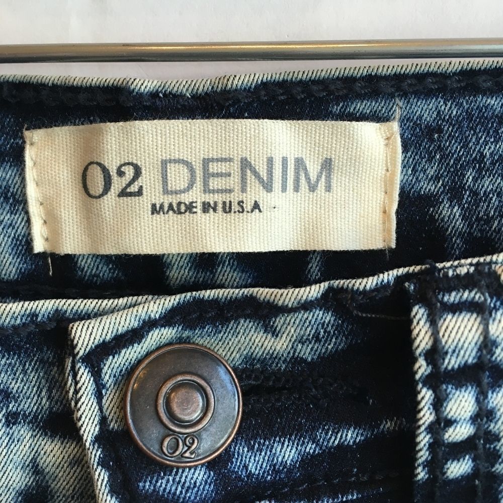 O2 DENIM HIGH RISE JEANS IN ACID WASH - Picture 3 of 6